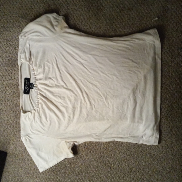 Sharagano Tops - Sharagano tshirt